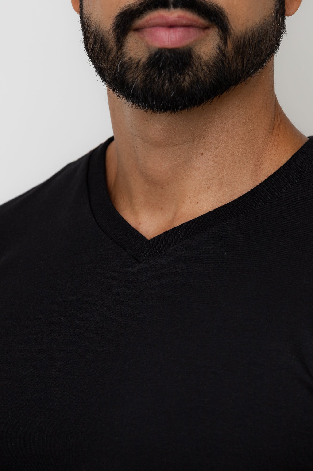 CAMISA PRETA COMFORT PARIS GOLA V