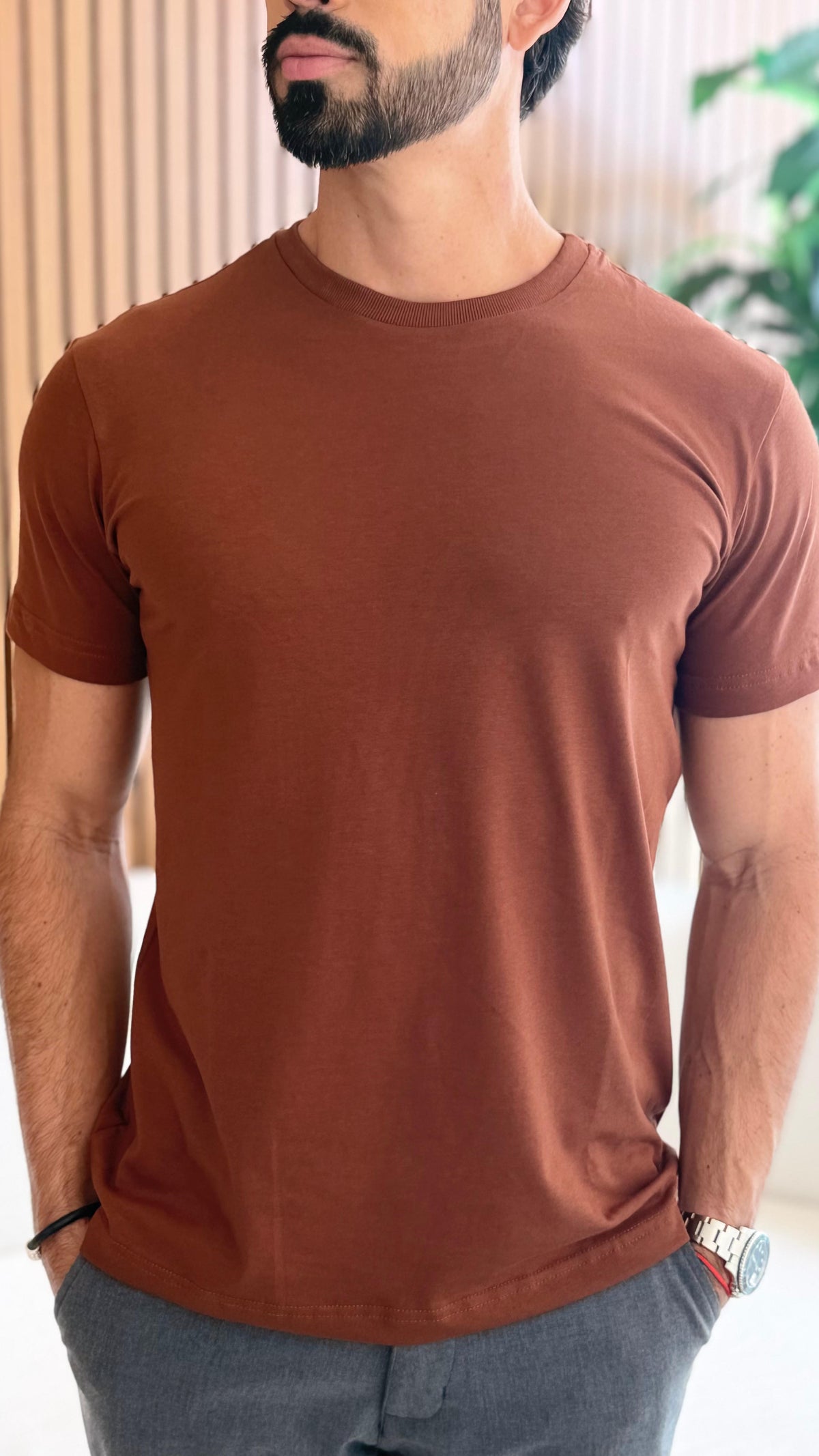 CAMISA COMFORT PARIS GOLA O MARROM CAFÉ